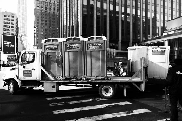 Best Luxury portable toilet rental  in Independence, OR